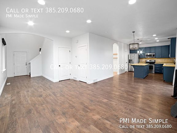 3rd image of 4443 N Foxtrail Dr