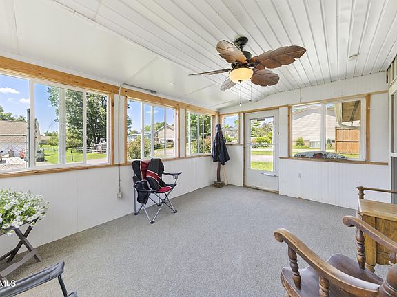 5th image of 1426 Blue Forest Ln