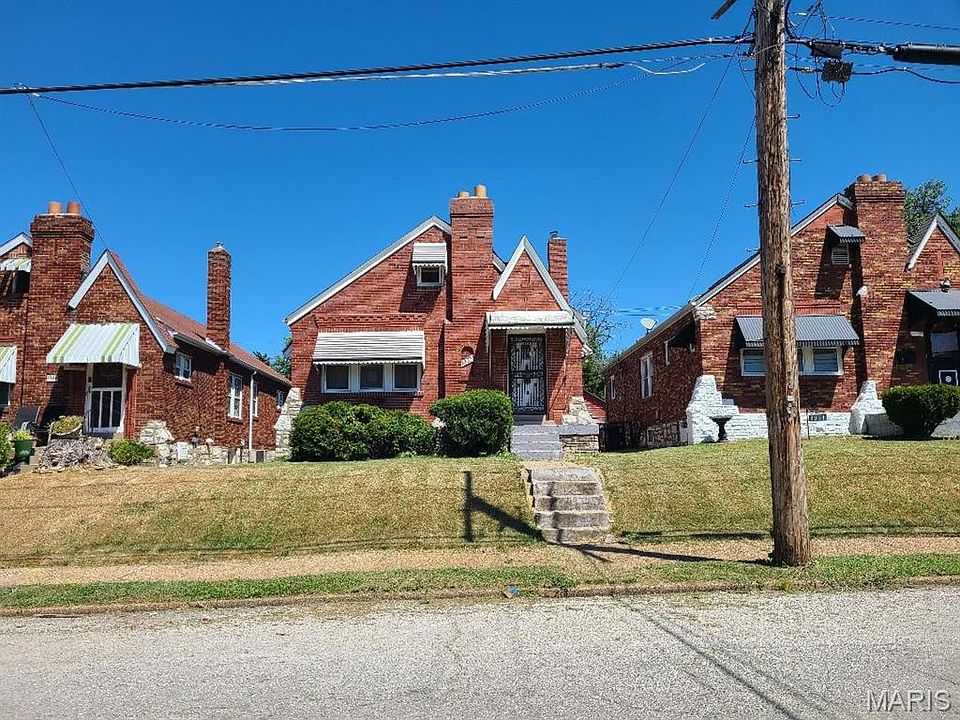 1365 Switzer Ave, Saint Louis, MO 63147 | MLS #26024047 | Zillow