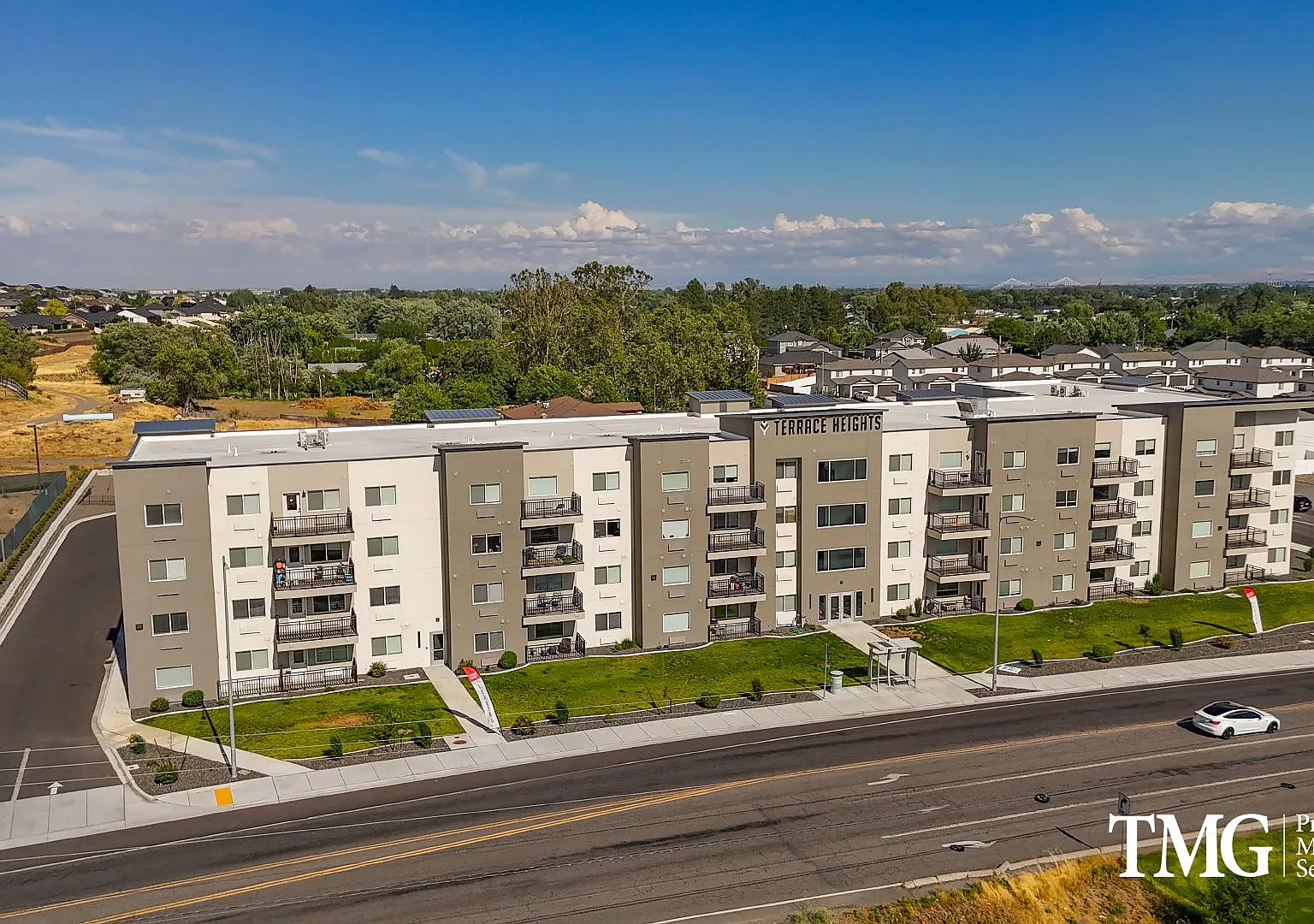 Terrace Heights — Photo 3
