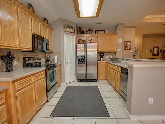 2nd image of 2525 Windrose Dr