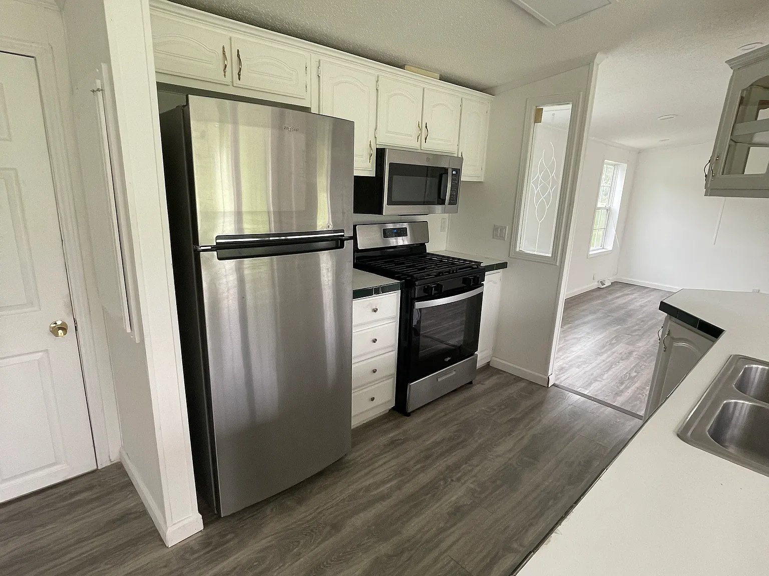 2 bed, 1000 sqft, $1,000 — Photo 3