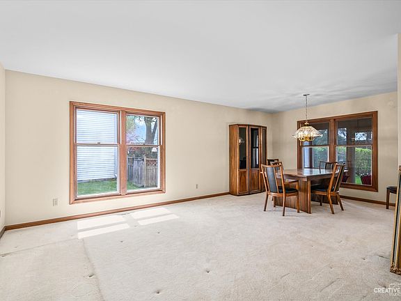 3rd image of 313 Berwick Dr