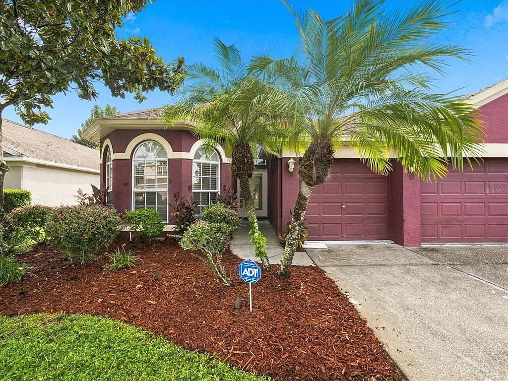 3 bed, 2.0 bath, 2042 sqft, $3,300 — Photo 2