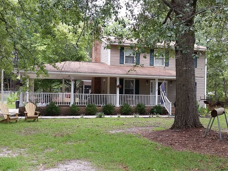 2nd image of 883 Lydia Dr