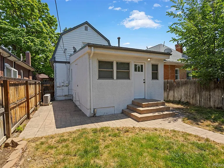 881 S Emerson St — Photo 33