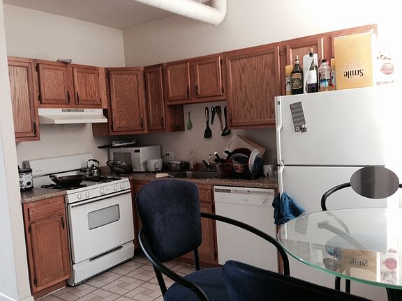 2nd fl kitchen and dinning area