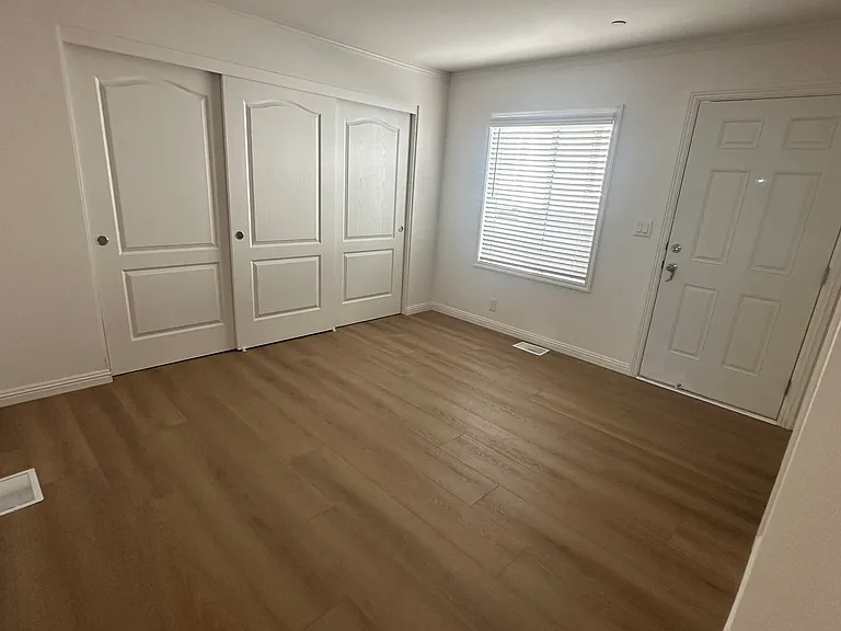 1132 Olive St — Photo 2