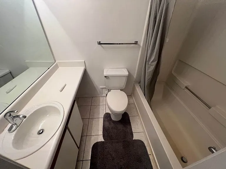 1411 Collegiate Cir #103 — Photo 11