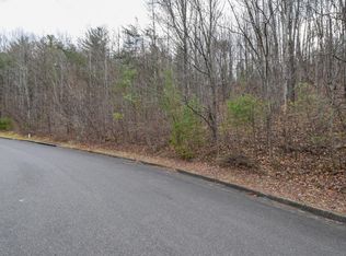 5935 Paddington Ct, Roanoke, VA 24018