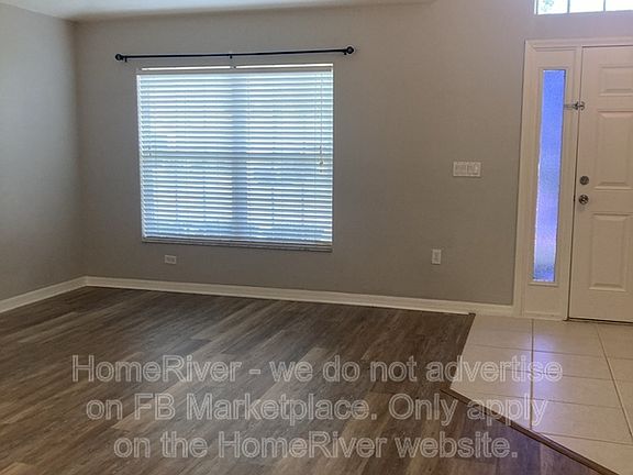 4th image of 1762 Holton Rd