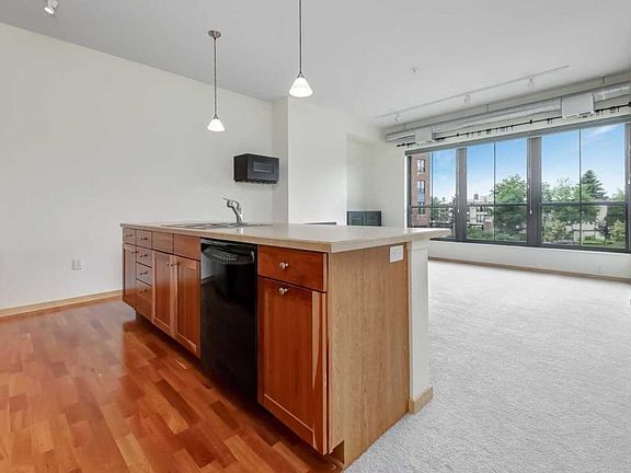 3rd image of 4525 Park Commons Dr Unit 221