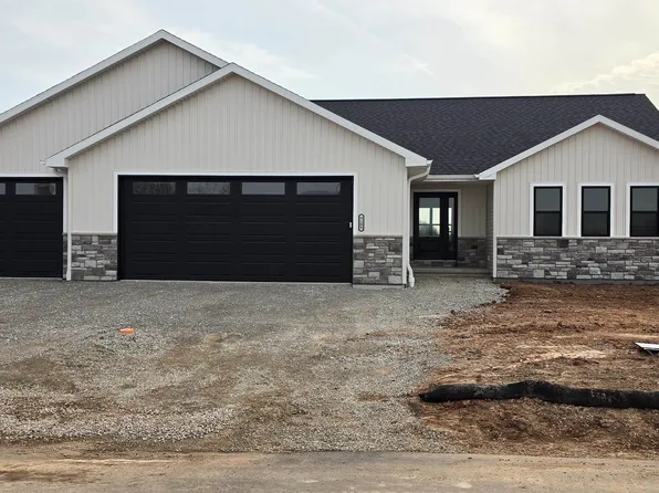 N9208 Homestead Ln, Appleton, WI 54915