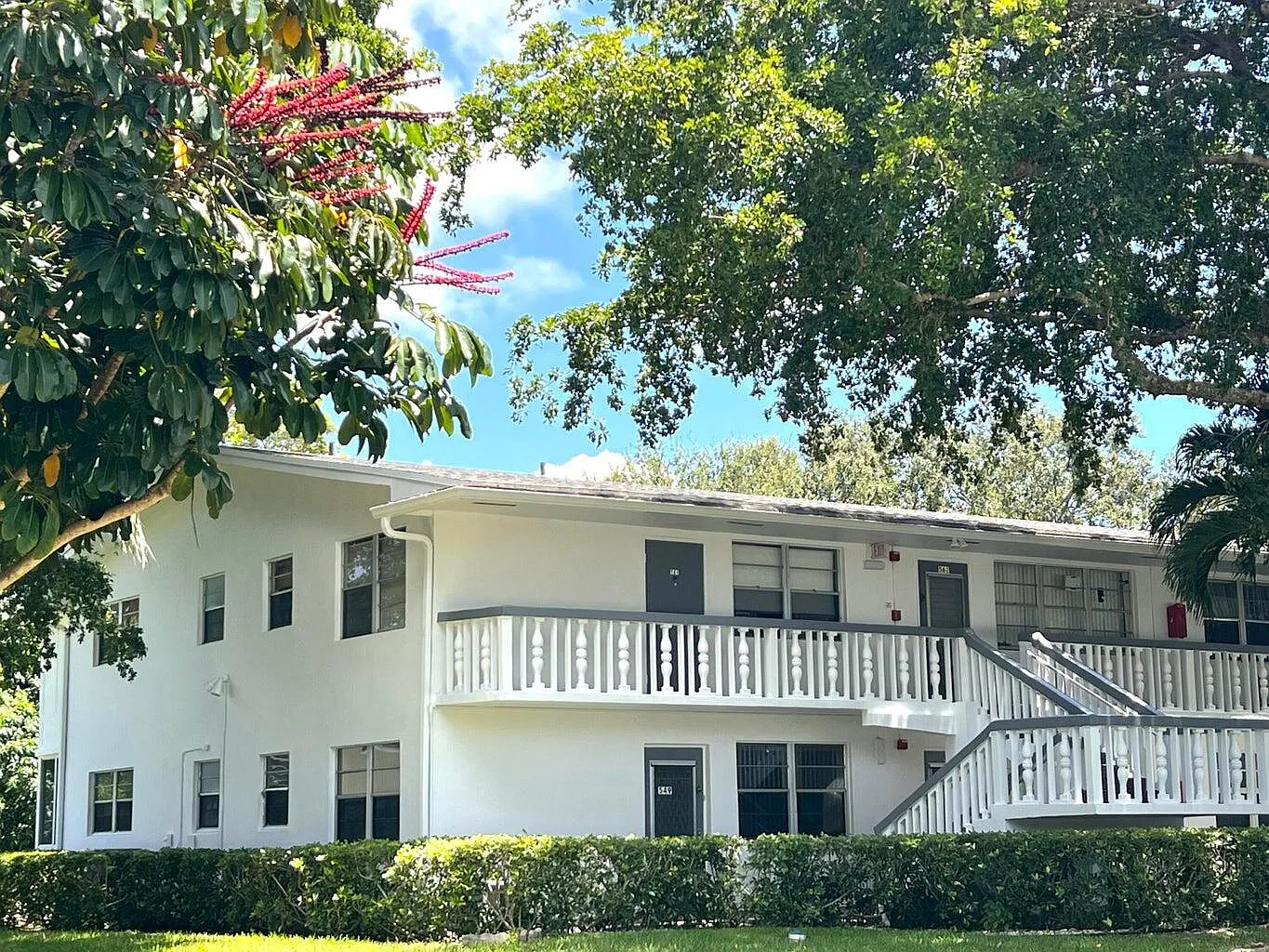2 bed, 1.5 bath, 820 sqft, $1,500 — Photo 3