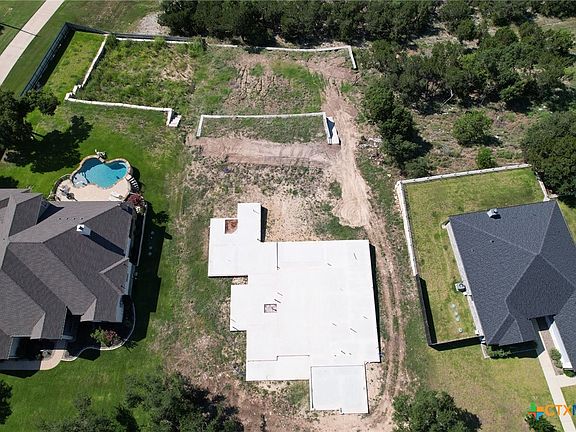 5th image of 439 Presa Dr