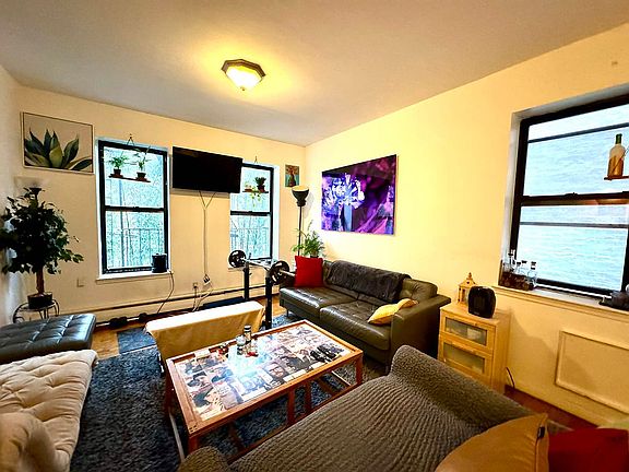 2nd image of 117 15th St APT 2A