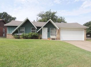 1700 Muse St, Fort Worth, TX 76112