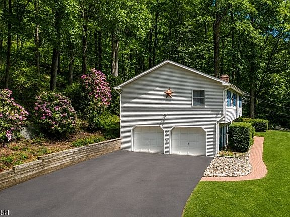 2nd image of 723 Harmony Brass Castle Rd