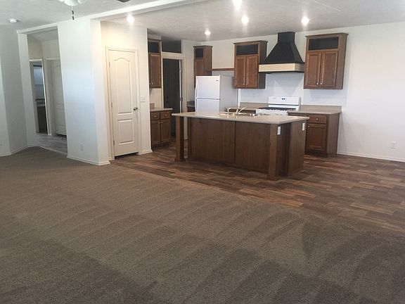 Kitchen Island,Closet Pantry