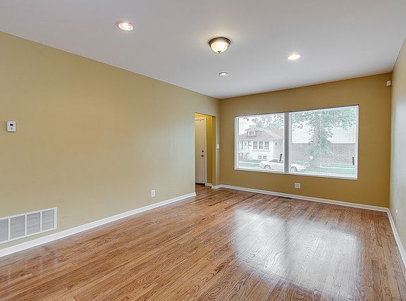 5th image of 346 22nd Ave