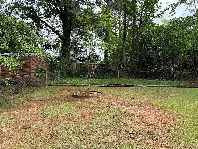 2705 Bolling Rd — Photo 14