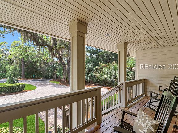 4th image of 21 Long Marsh Ln