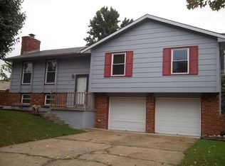 911 NE 81st St, Kansas City, MO 64118