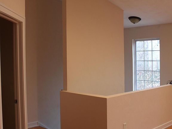 3rd image of 1506 Knollwood Ave