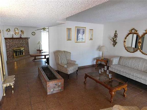 4th image of 1619 Steve Spray St