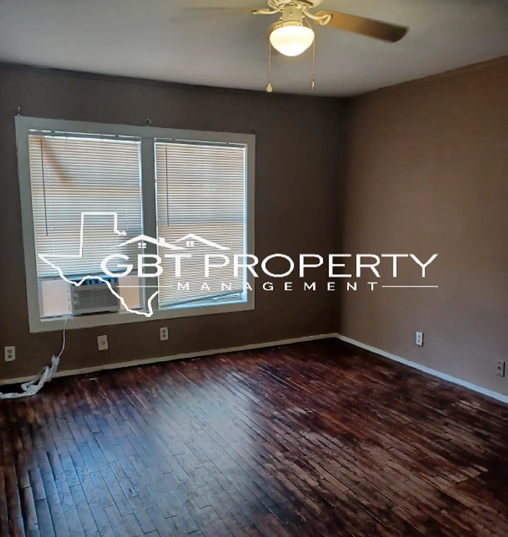 LPP - 402 Davis St — Photo 3