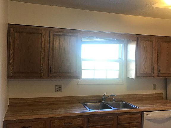 2nd image of 3119 Churchill Ave #3119