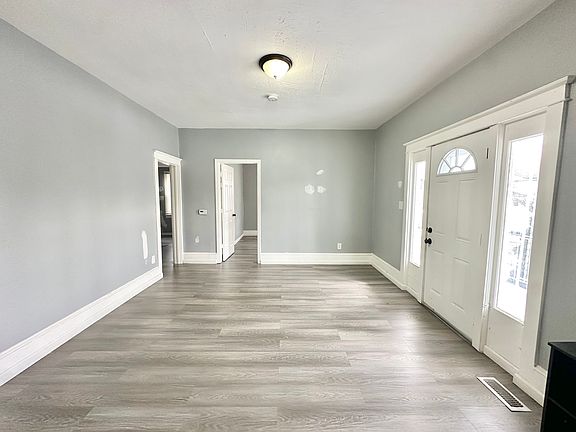 5th image of 308 W Almond St