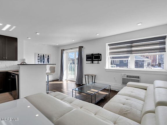 2nd image of 1706 Park Avenue #2D
