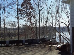 1413 River Rd, Clarksville, TN 37040