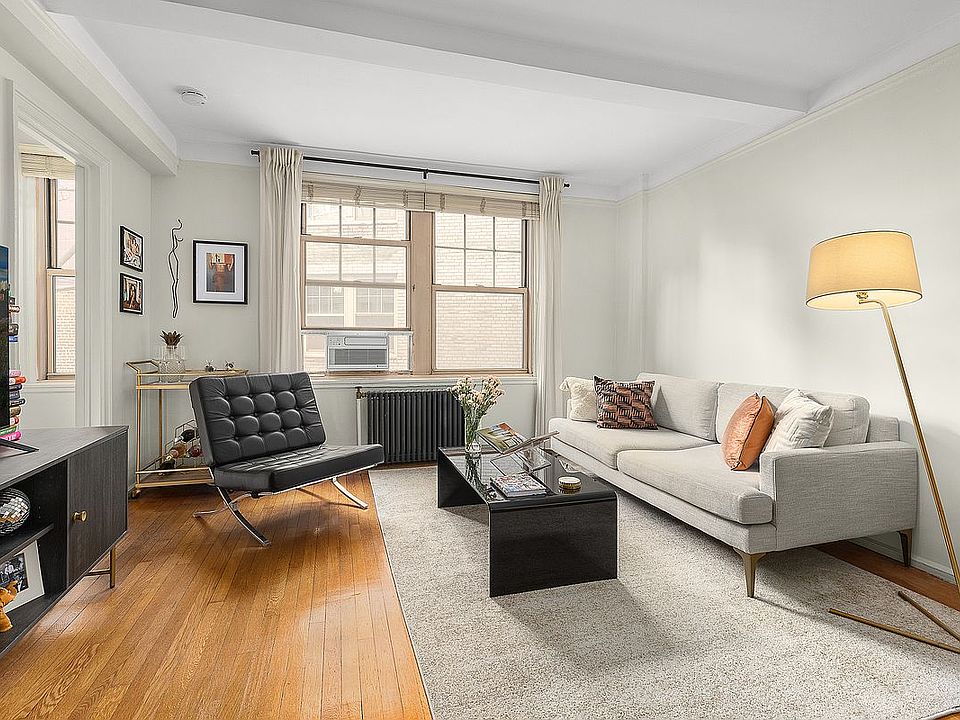 1st image of 2 Horatio St APT 4D