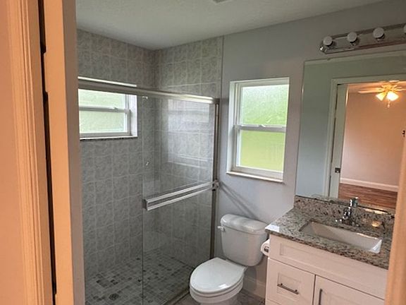 4th image of 19 Providence Ln #A