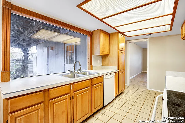 8138 Raritan St — Photo 12