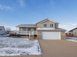 517 Aspen Dr, Spearfish, SD 57783