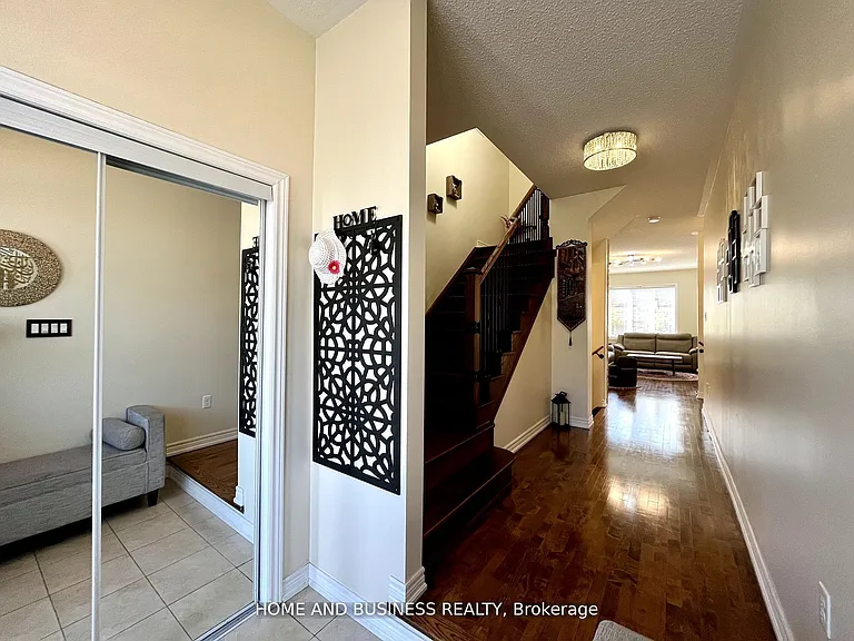 5532 Meadowcrest Ave — Photo 4