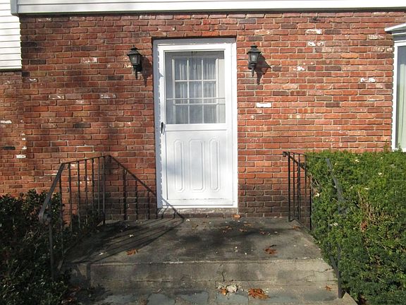 4th image of 7 Cherry Ln