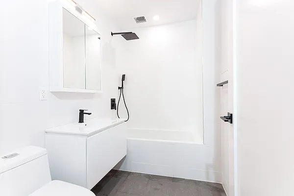 Rented by Compass | media 52