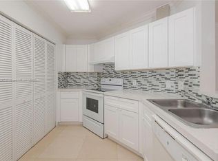 6292 NW 186th St, Hialeah, FL 33015
