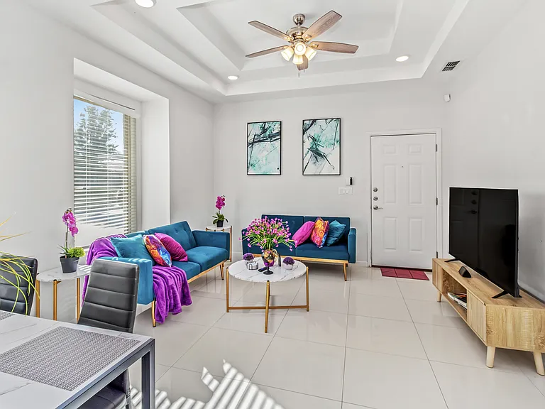 5708 Nightingale Ave #2 — Photo 4