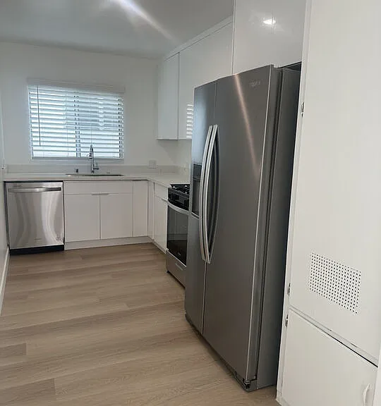 228 S Doheny Dr #1 — Photo 3