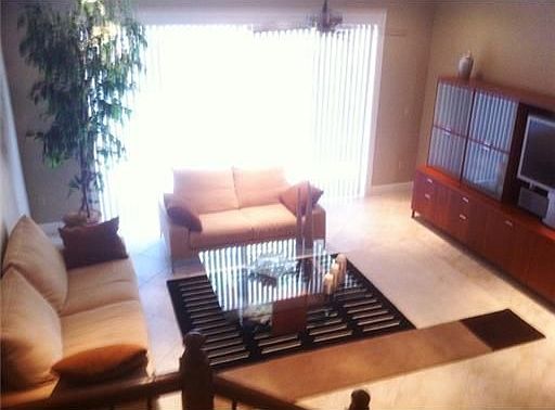 1st image of 3055 NE 49th St