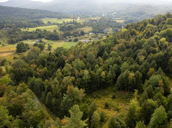 89 Craig Lane, Cambridge, VT 05464