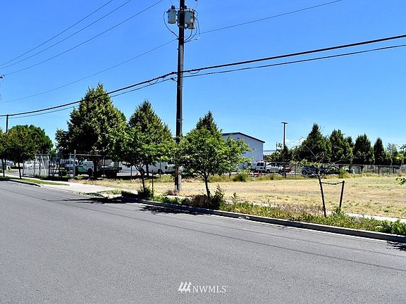 3rd image of 1161 Abadie Street