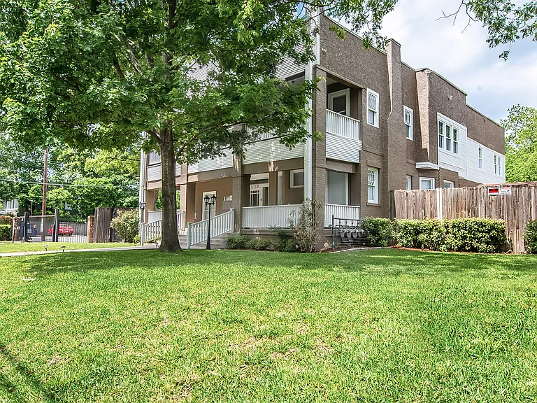 4719 Junius St #3 — Photo 32