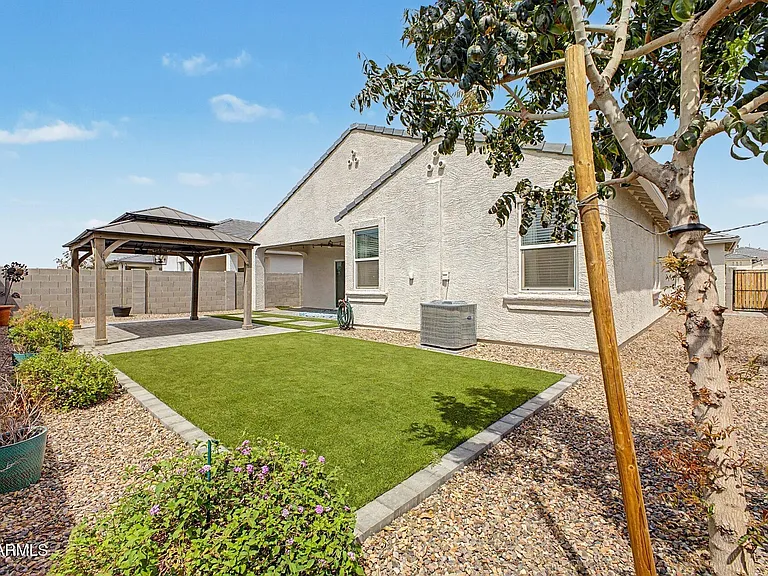 18363 W Whispering Wind Dr — Photo 27
