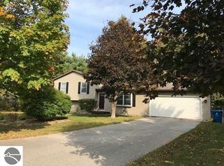 4326 Weatherby Ln, Traverse City, MI 49685
